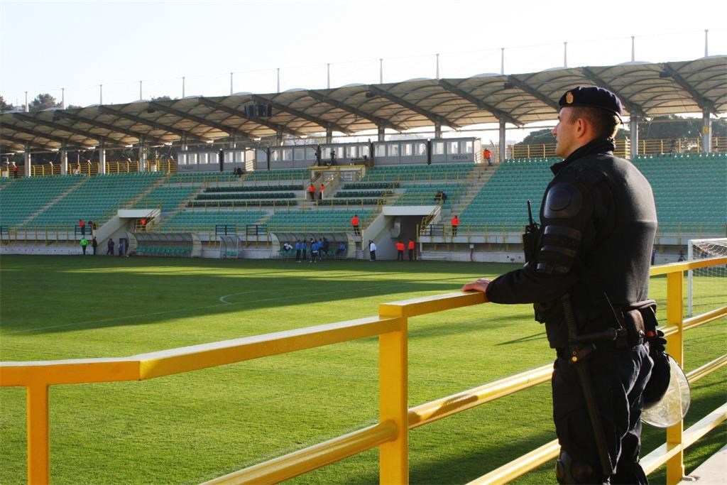 Policija spriječila unošenje alkohola i pirotehnike na stadion za vrijeme utakmice NK Istre 1961 i Dinama